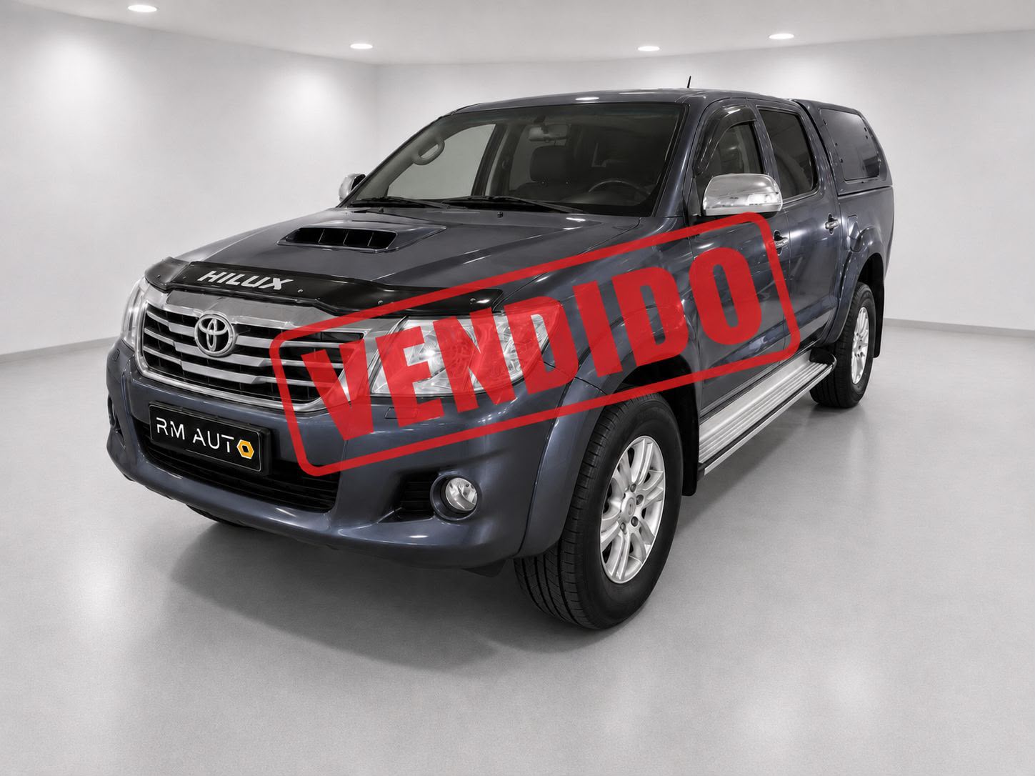 TOYOTA HILUX  2013